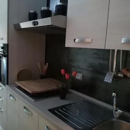 Loto Bianco Vacanze Дом отдыха Шикли